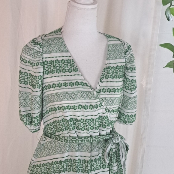Ann Taylor midi wrap puff sleeve peasant dress green floral stripe embroidery 4P - Picture 3 of 17